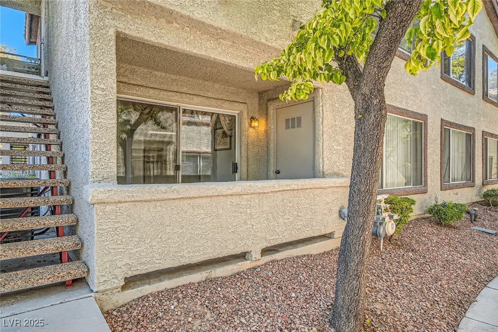 4955 Lindell, Las Vegas, NV 89118
