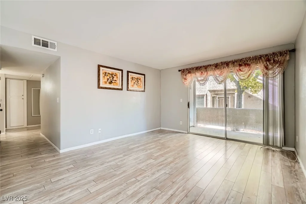 4955 Lindell, Las Vegas, NV 89118