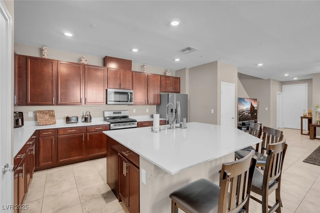 946 Belton Lake, North Las Vegas, NV 89086