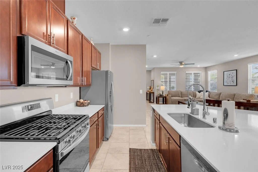 946 Belton Lake, North Las Vegas, NV 89086