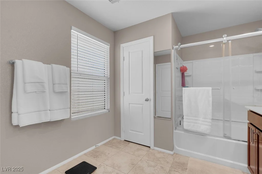 946 Belton Lake, North Las Vegas, NV 89086