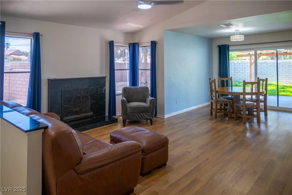 684 Whispering Palms, Las Vegas, NV 89123