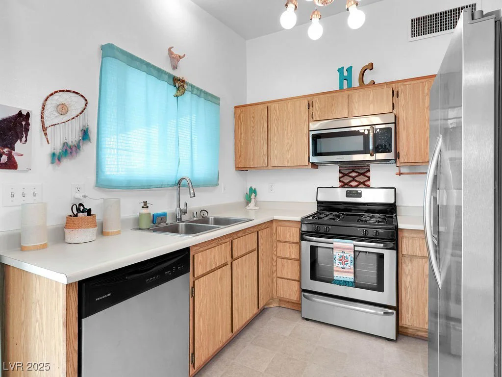 7268 Wichita, Las Vegas, NV 89119