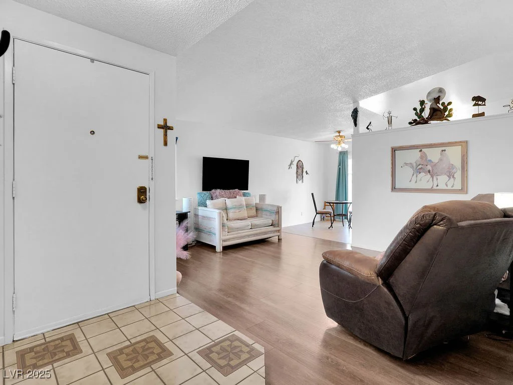 7268 Wichita, Las Vegas, NV 89119