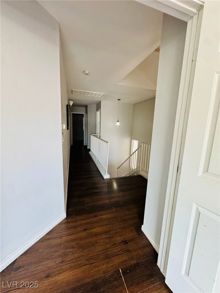 5711 Roundrock, Las Vegas, NV 89142
