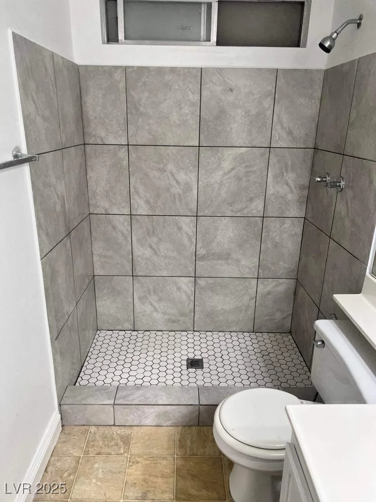 5711 Roundrock, Las Vegas, NV 89142