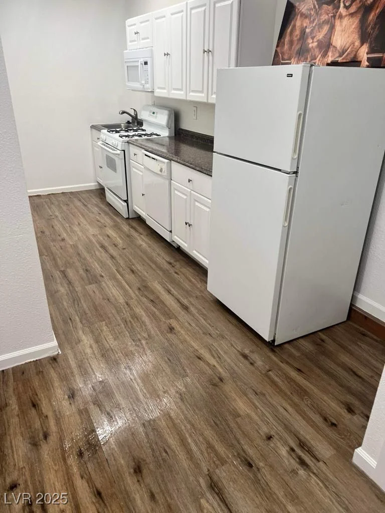 5711 Roundrock, Las Vegas, NV 89142
