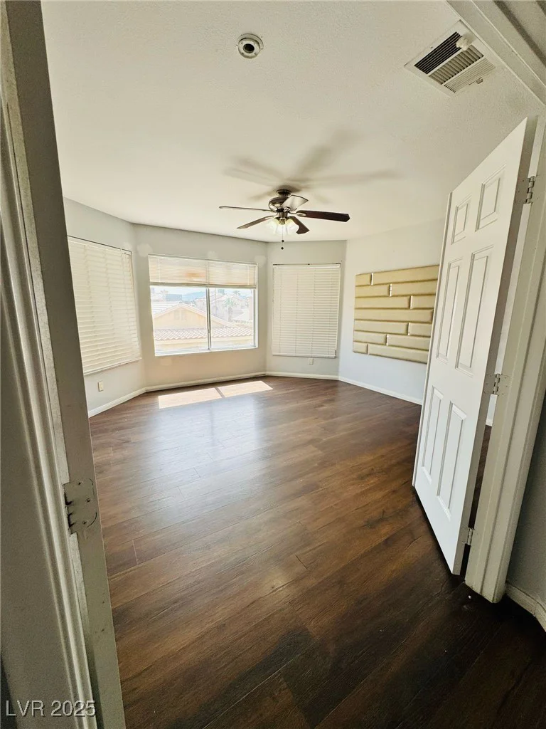 5711 Roundrock, Las Vegas, NV 89142