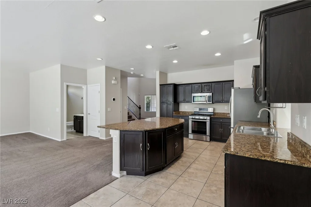 5655 Danforth, Las Vegas, NV 89141