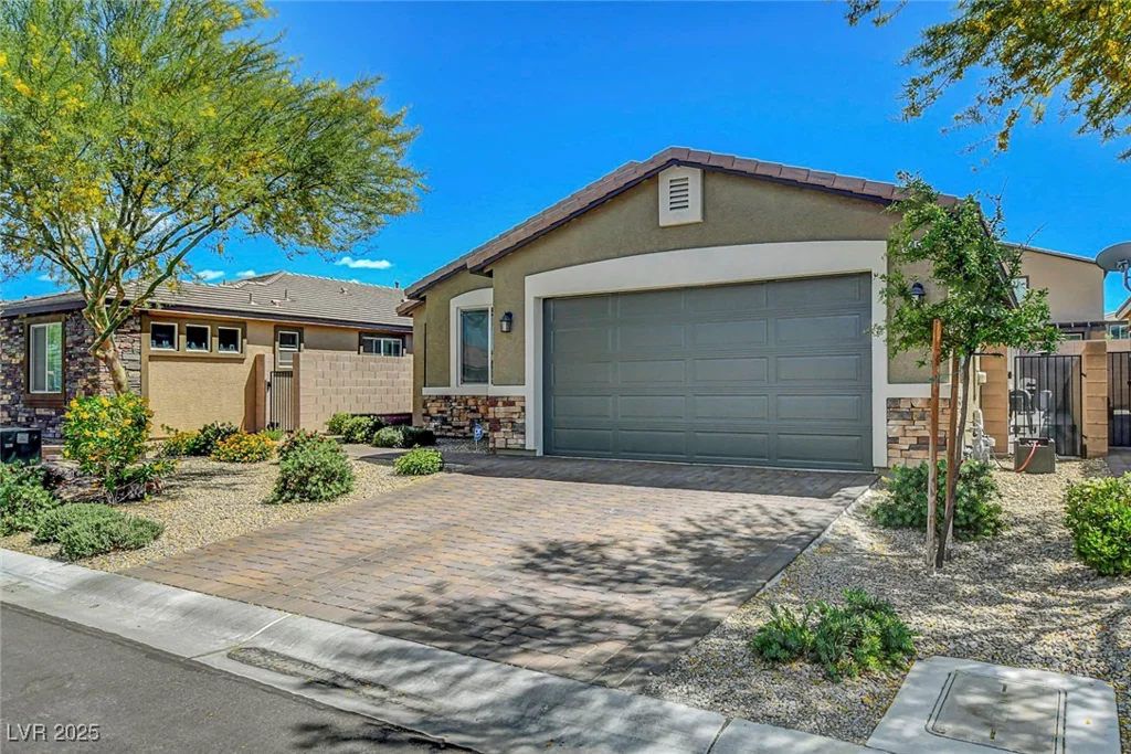 5957 Olivine Falls, Las Vegas, NV 89130