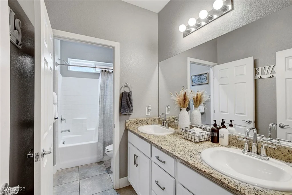 5957 Olivine Falls, Las Vegas, NV 89130