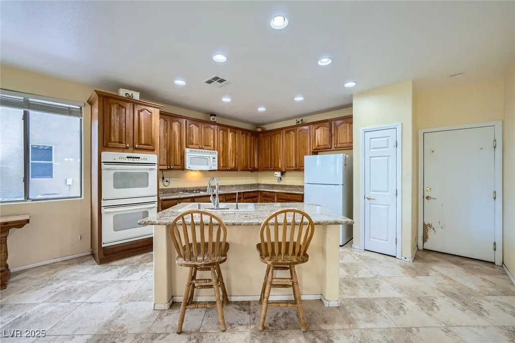 8840 Arroyo Azul, Las Vegas, NV 89131