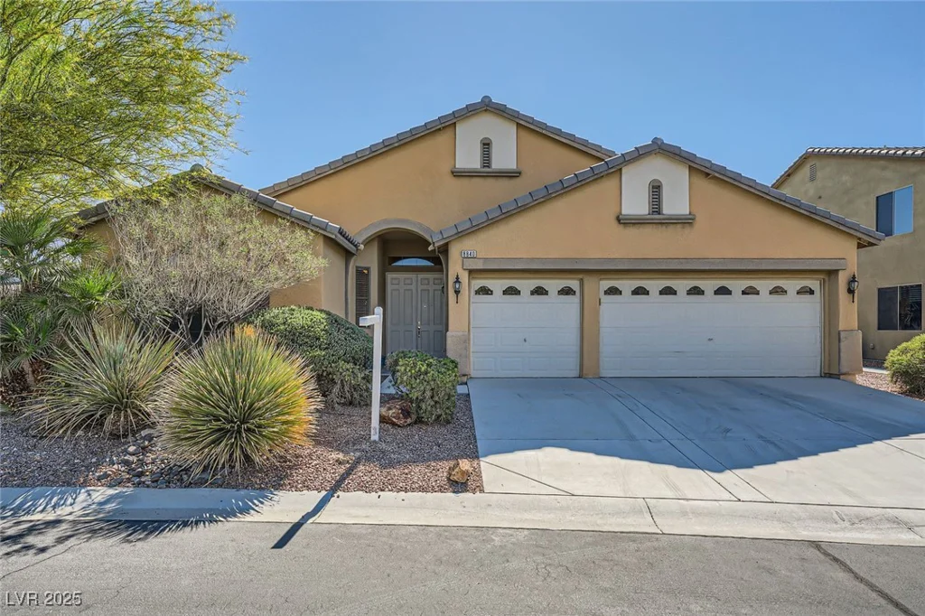 8840 Arroyo Azul, Las Vegas, NV 89131