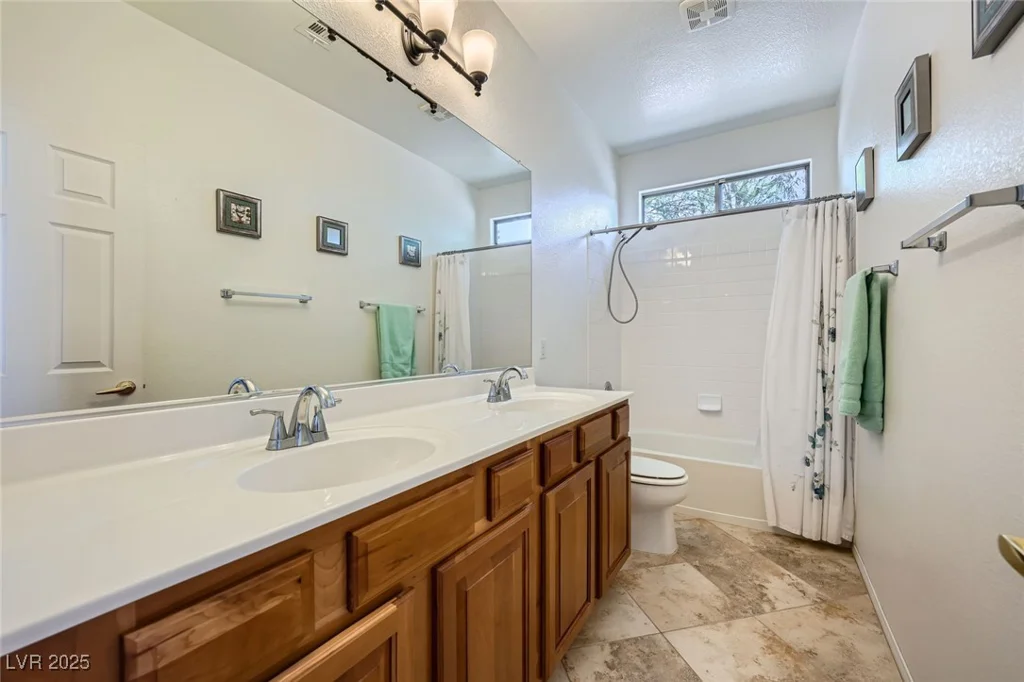 8840 Arroyo Azul, Las Vegas, NV 89131