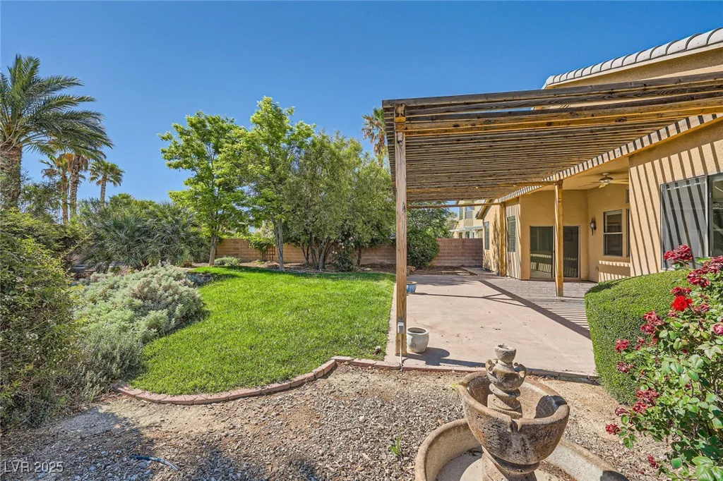 8840 Arroyo Azul, Las Vegas, NV 89131