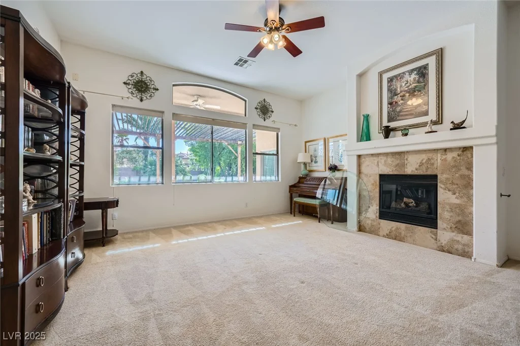 8840 Arroyo Azul, Las Vegas, NV 89131