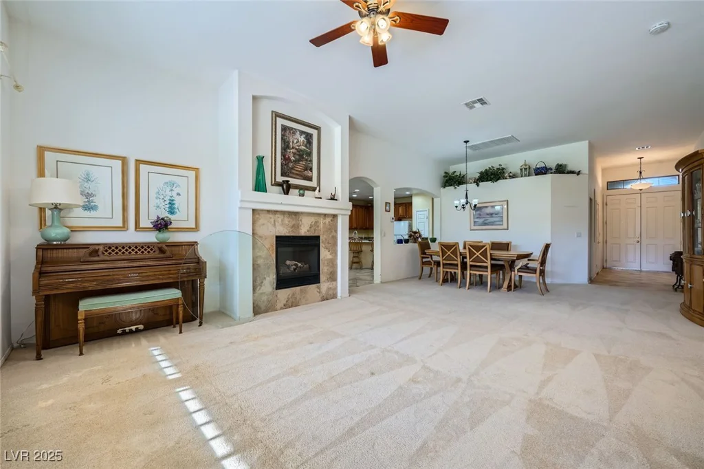 8840 Arroyo Azul, Las Vegas, NV 89131