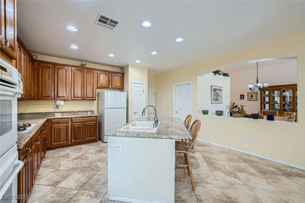 8840 Arroyo Azul, Las Vegas, NV 89131