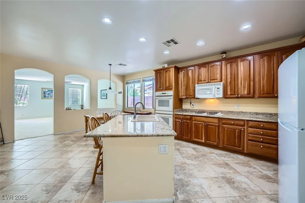 8840 Arroyo Azul, Las Vegas, NV 89131