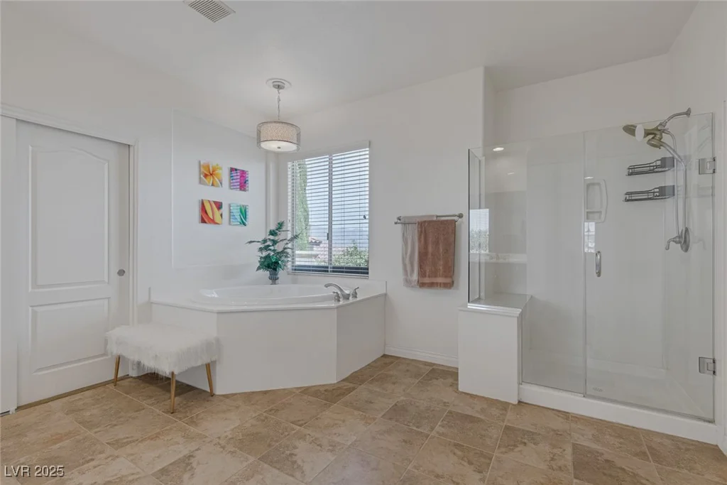 7872 Regency Park, Las Vegas, NV 89149