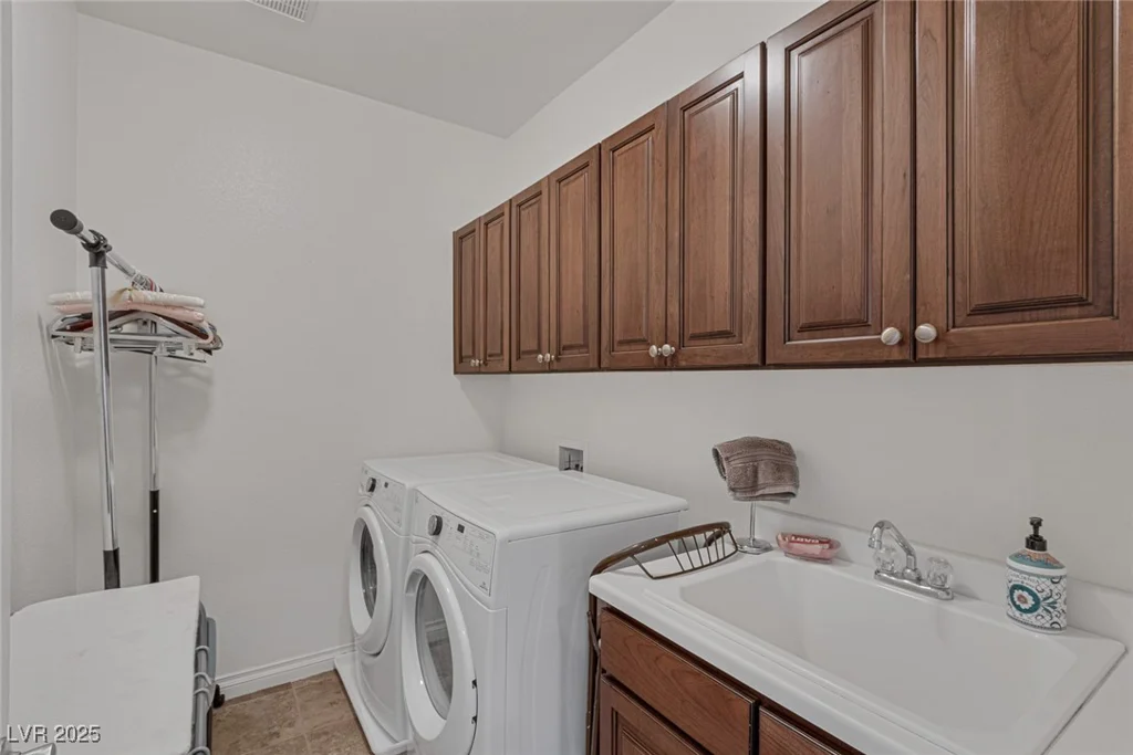7872 Regency Park, Las Vegas, NV 89149