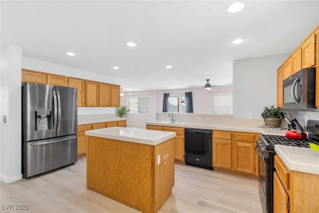 9013 Meisenheimer, Las Vegas, NV 89143