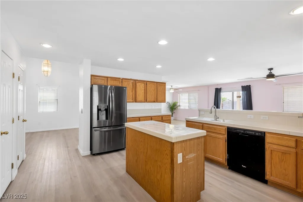 9013 Meisenheimer, Las Vegas, NV 89143