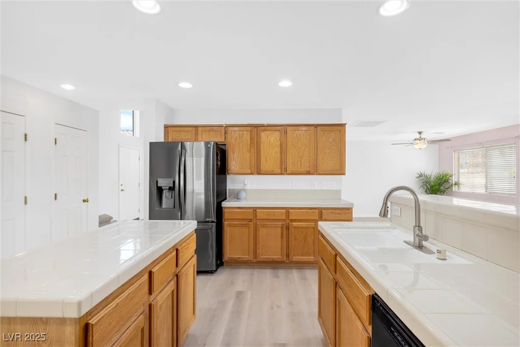 9013 Meisenheimer, Las Vegas, NV 89143
