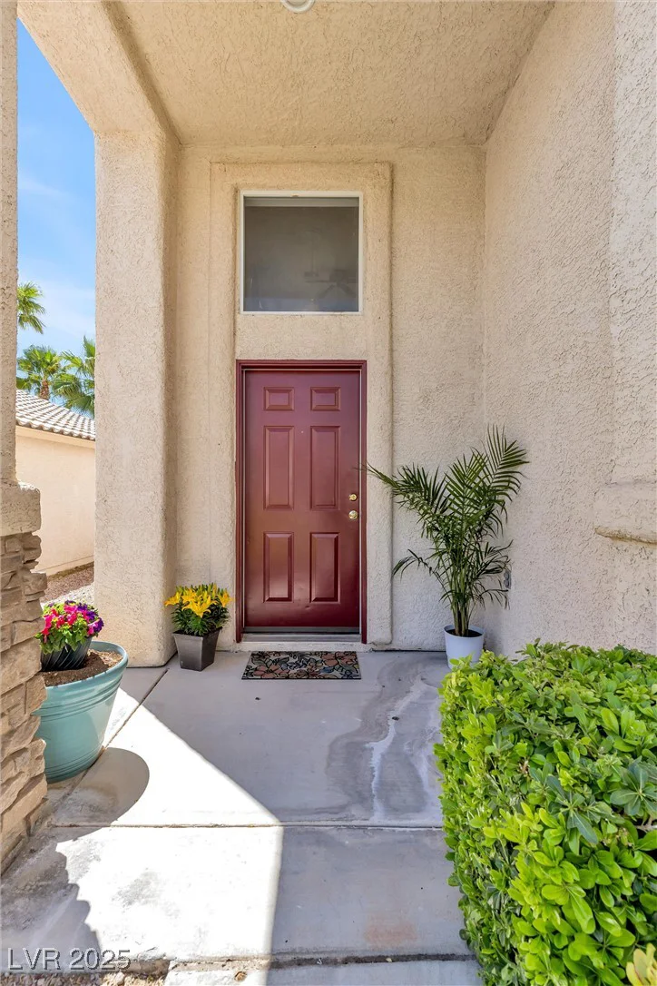 9013 Meisenheimer, Las Vegas, NV 89143