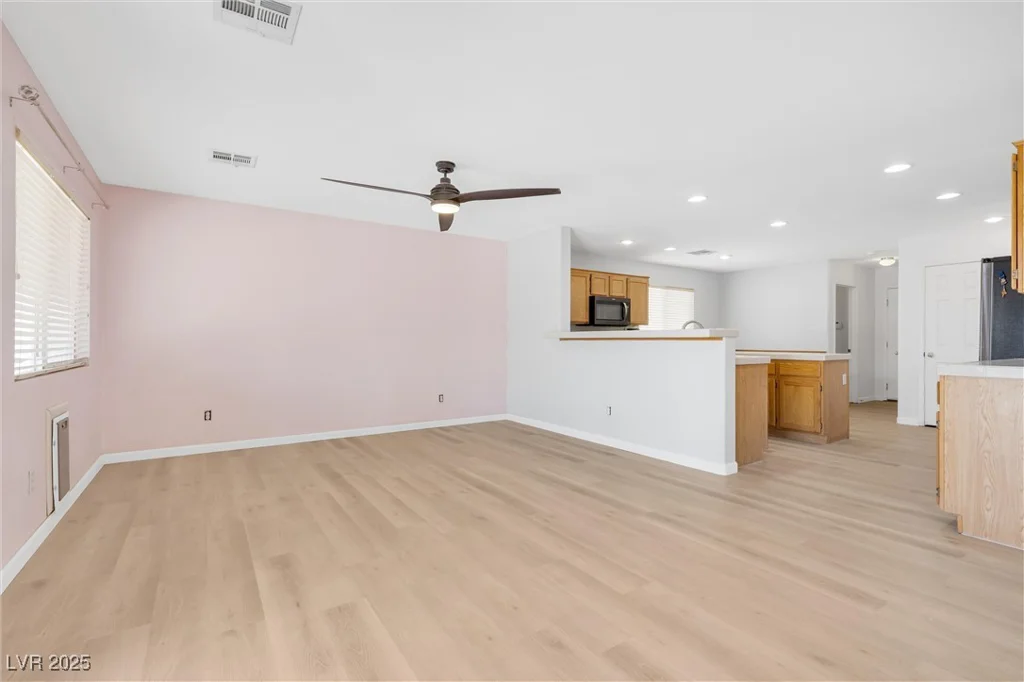 9013 Meisenheimer, Las Vegas, NV 89143