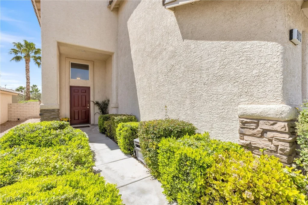 9013 Meisenheimer, Las Vegas, NV 89143