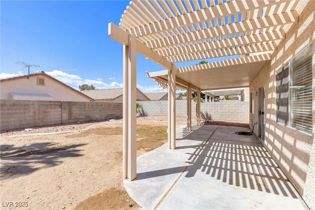 9013 Meisenheimer, Las Vegas, NV 89143