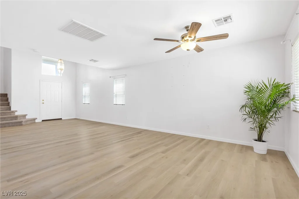 9013 Meisenheimer, Las Vegas, NV 89143