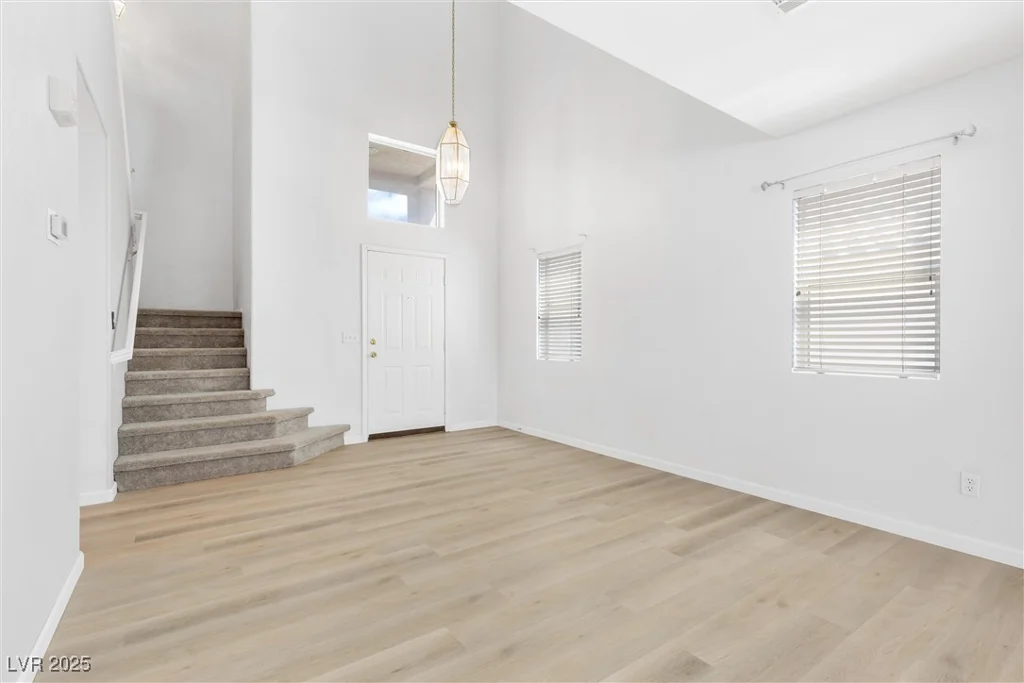9013 Meisenheimer, Las Vegas, NV 89143