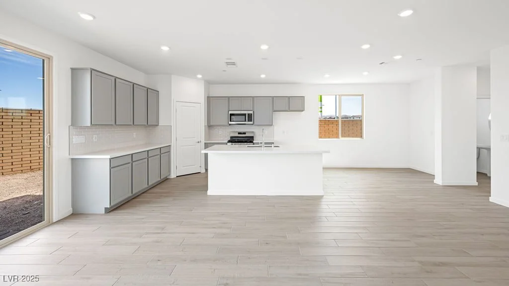 77 Tardando, Henderson, NV 89015