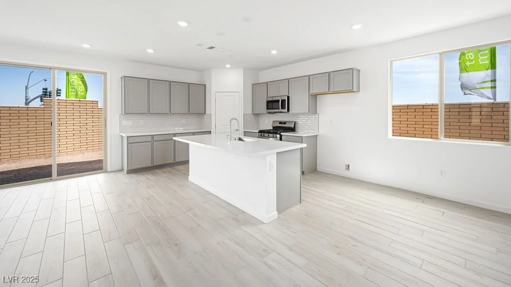 77 Tardando, Henderson, NV 89015
