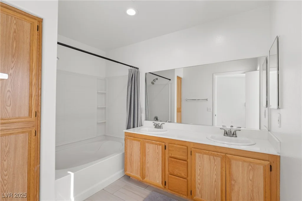 4076 Rocky Beach, Las Vegas, NV 89115