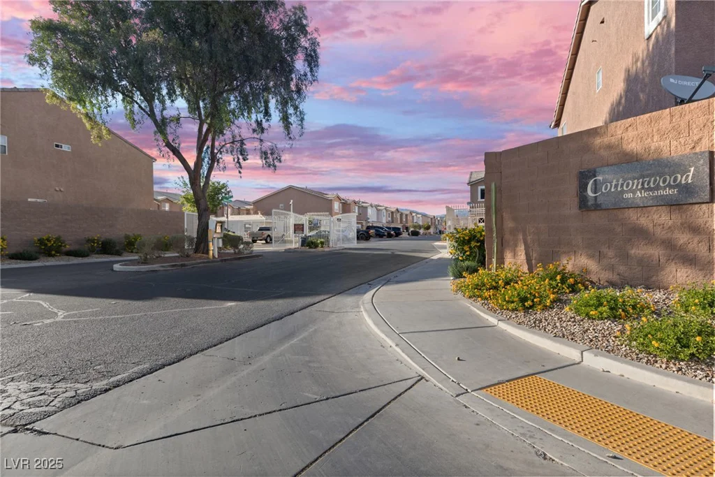 4076 Rocky Beach, Las Vegas, NV 89115
