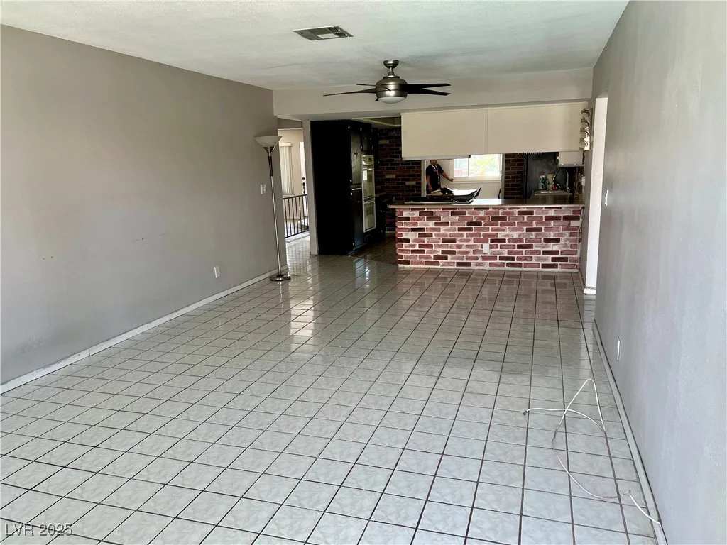 3144 Downing, Las Vegas, NV 89121