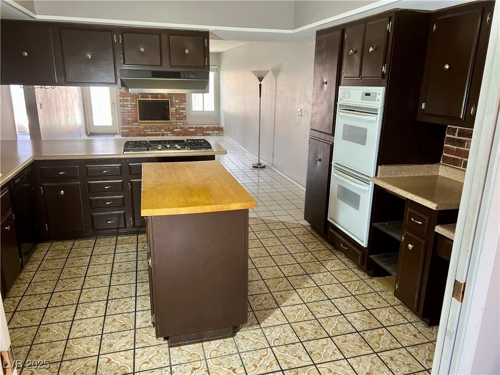 3144 Downing, Las Vegas, NV 89121