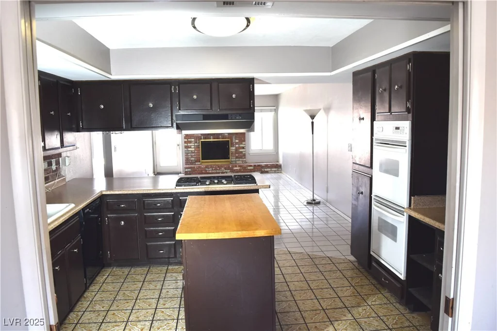3144 Downing, Las Vegas, NV 89121