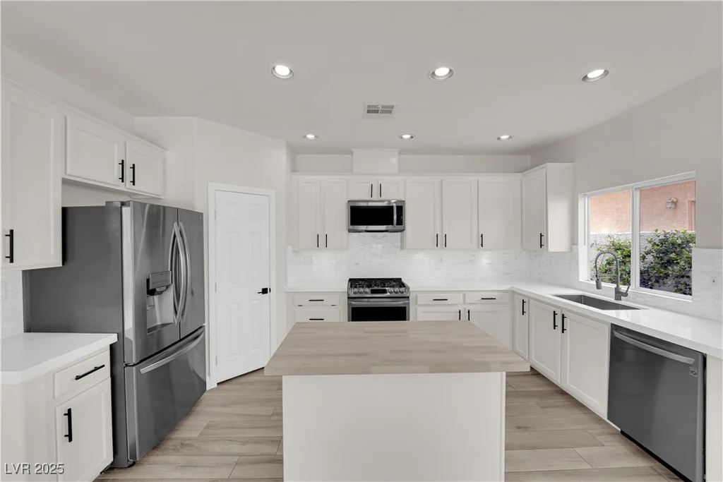 3846 Biltmore Bay, Las Vegas, NV 89147