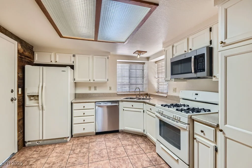6417 Plumcrest, Las Vegas, NV 89108