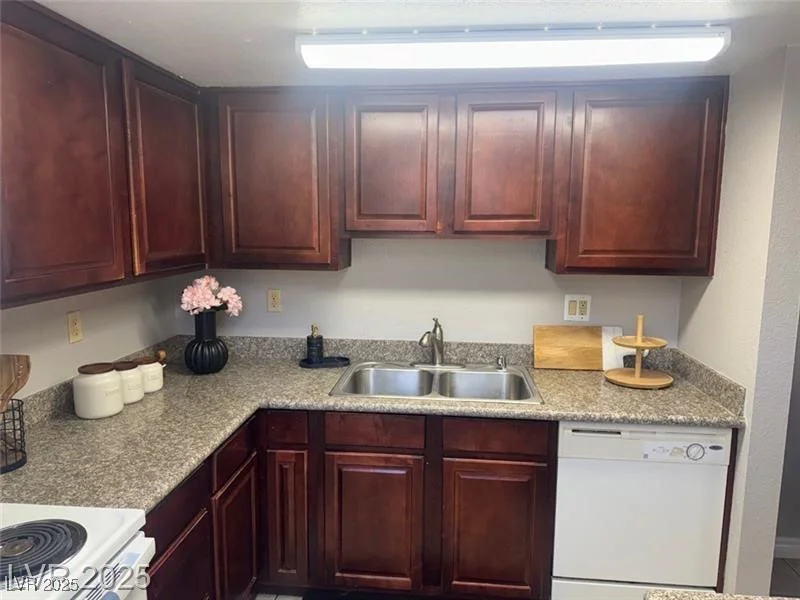 4965 Indian River, Las Vegas, NV 89103