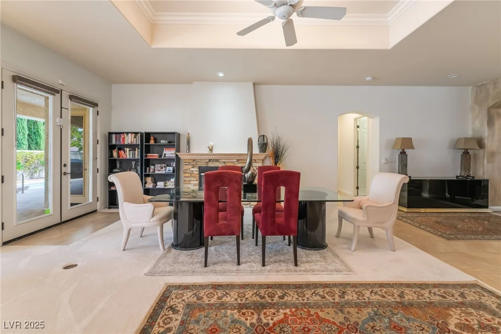 308 Kingsclear, Las Vegas, NV 89145