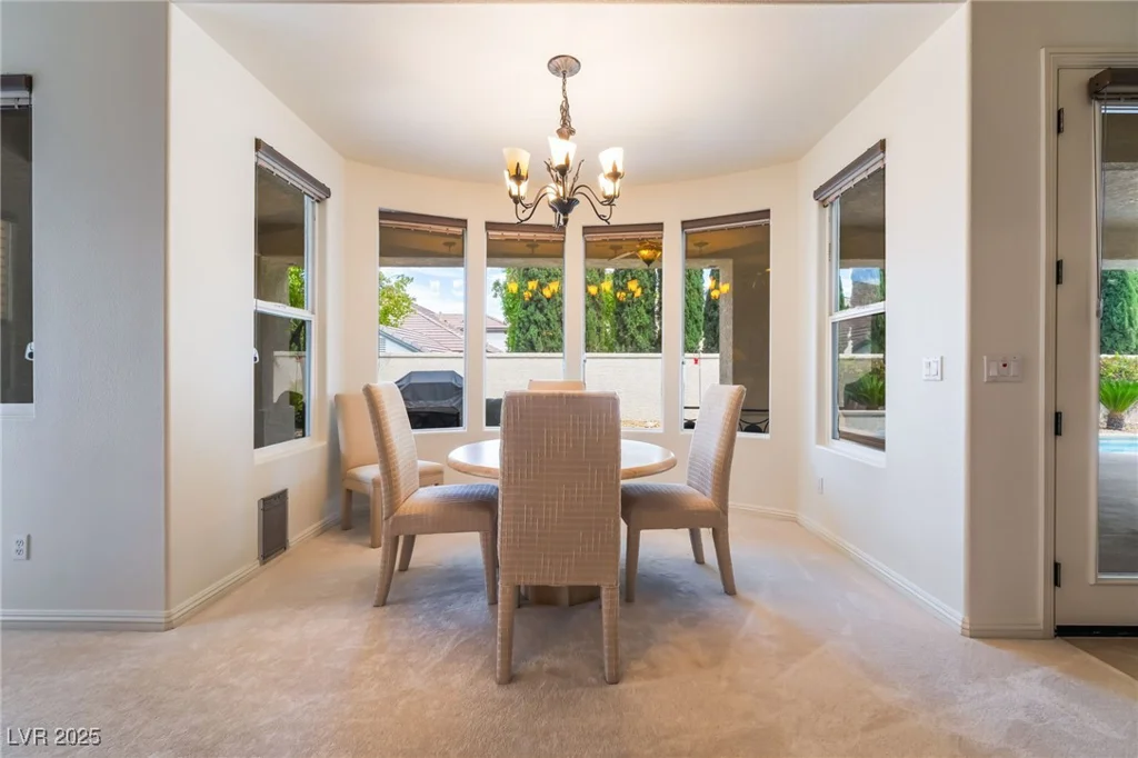 308 Kingsclear, Las Vegas, NV 89145