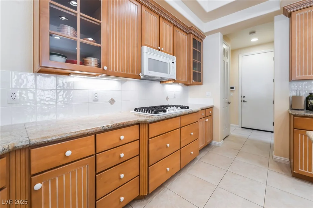 308 Kingsclear, Las Vegas, NV 89145