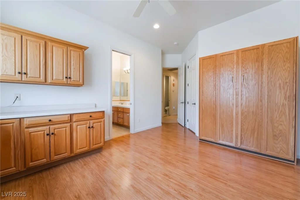 308 Kingsclear, Las Vegas, NV 89145