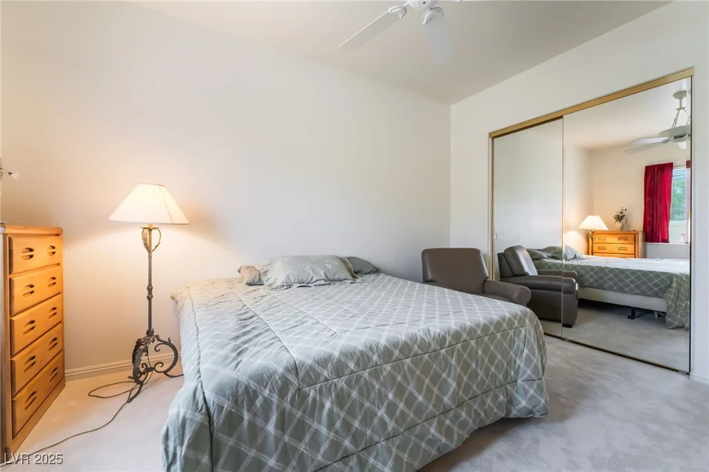 308 Kingsclear, Las Vegas, NV 89145