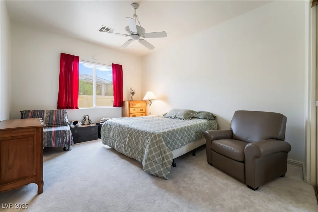 308 Kingsclear, Las Vegas, NV 89145